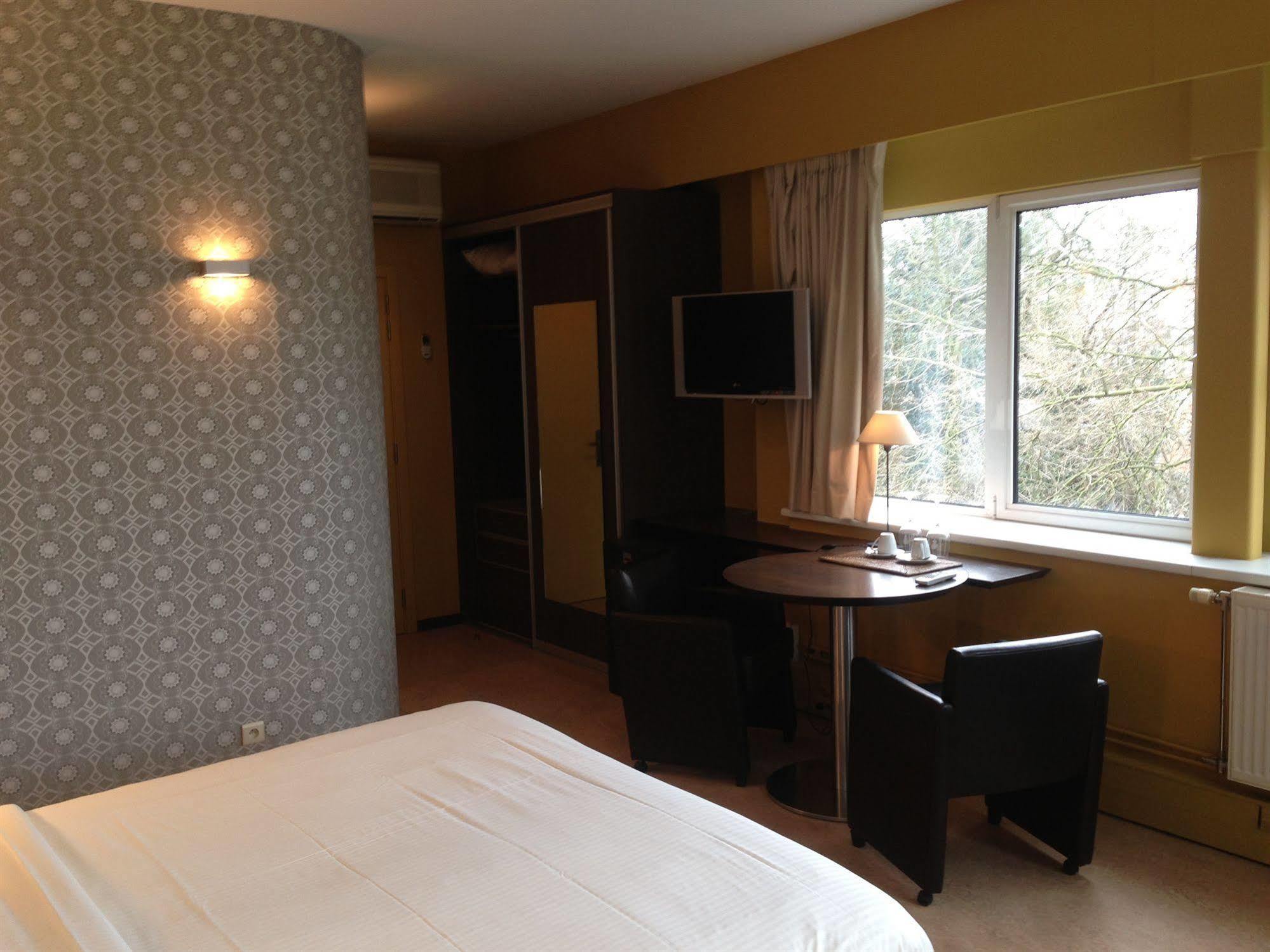 Hotel Orion เกนต์ ภายนอก รูปภาพ