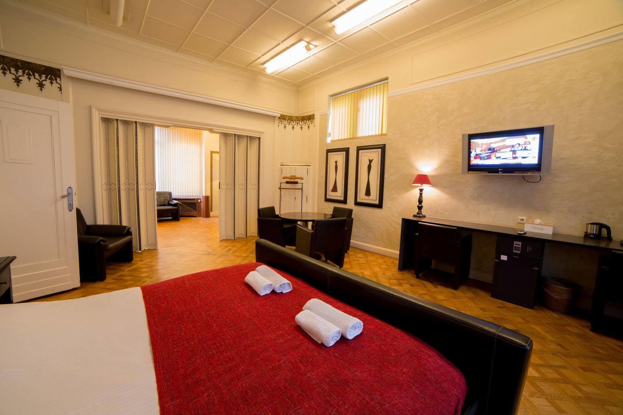 Hotel Orion เกนต์ ภายนอก รูปภาพ
